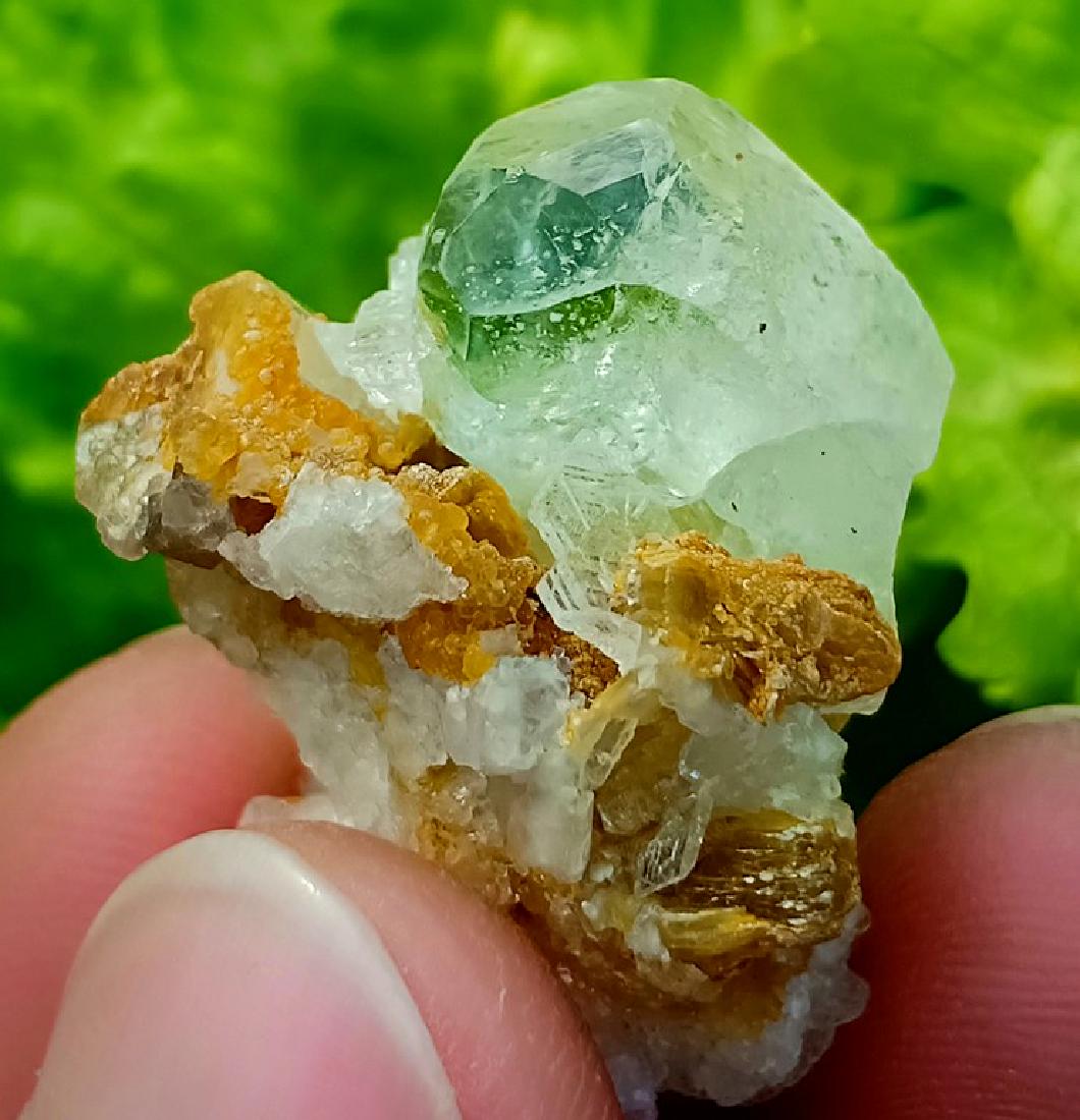 40 Carat Gorgeous Beryl Vr Morganite Specimen: No Reserve! Title: 40 Carat Gorgeous Beryl Vr Morganite Specimen Treatment: Natural Gemstone: Beryl Vr Morganite Weight: 40 Carat Size/Dimensions: 26x21x15 mm Origin: Pakistan Shipping: Domestic: Flat