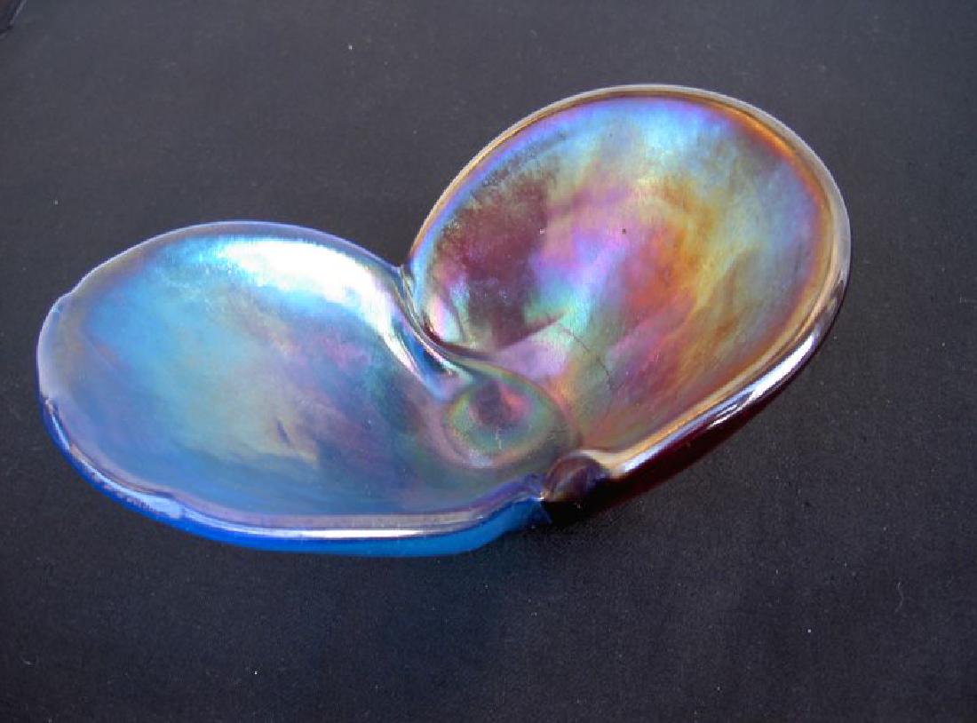 Murano AVEM bowl, probably by Giorgio Ferro, c 1950: Reserve Reduced! Two heavy slabs of glass forming two very large petals, or a clam, are fused together in this bowl, the interior of which is iridescent. The colours, red and blue, were used specifica