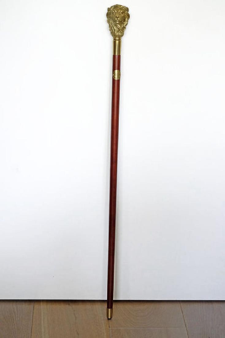 Cane with bronze grip (lion head): Reserve Reduced! Item: Cane with bronze grip (lion head) Maker: unknown Origin: Belgium Date/Period: Late 20th century Materials: Bronze / wood Dimensions: Height: 94 cm Width: 14,5 cm A very special 