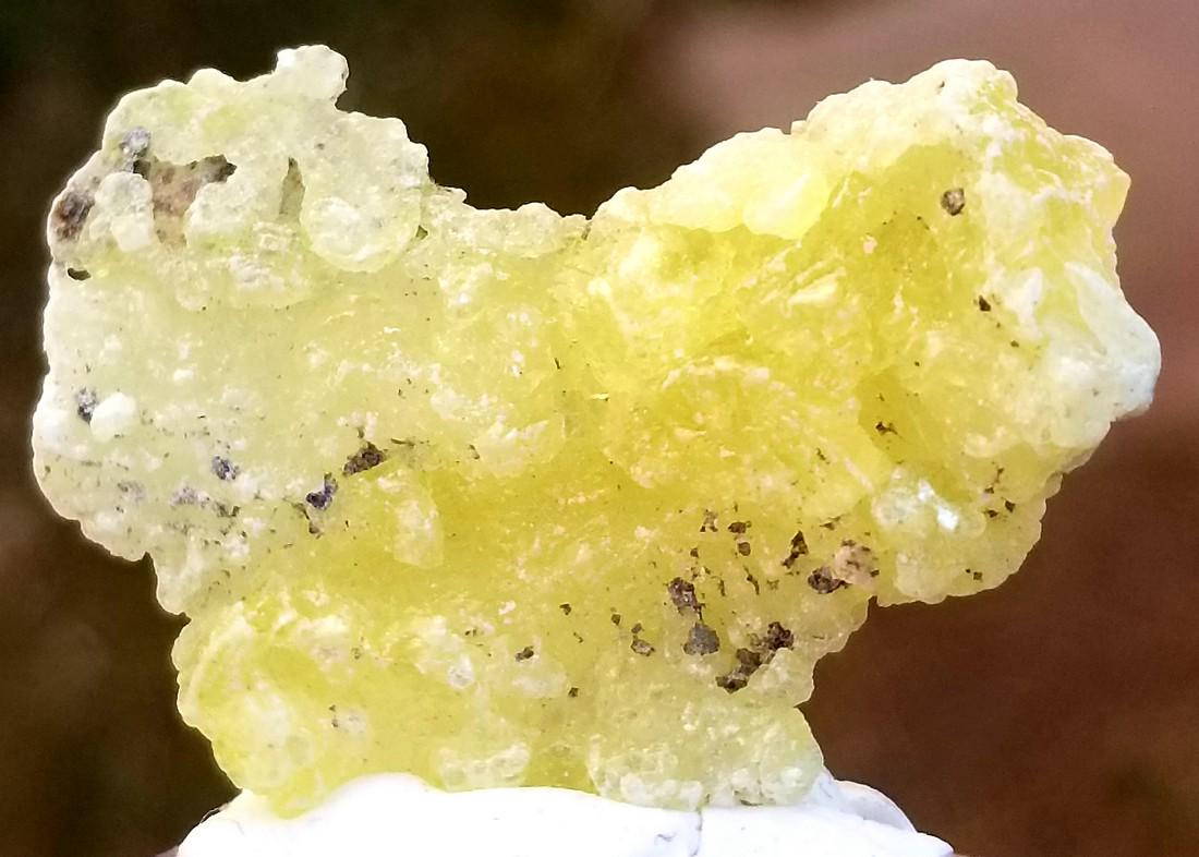 6.8 GRAMS LEMON YELLOW BEAUTIFUL BRUCITE MINERAL: No Reserve! Title: 6.8 GRAMS LEMON YELLOW BEAUTIFUL BRUCITE MINERAL Origin: AFGHANISTAN Weight: 6.8 grams Description: 6.8 GRAMS LEMON YELLOW BEAUTIFUL BRUCITE MINERAL Shipping: Domestic: Flat-rate of