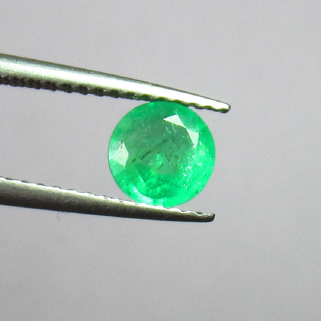 0.68 Ct Genuine Zambian Emerald 6 mm Round Cut (1 of 2)