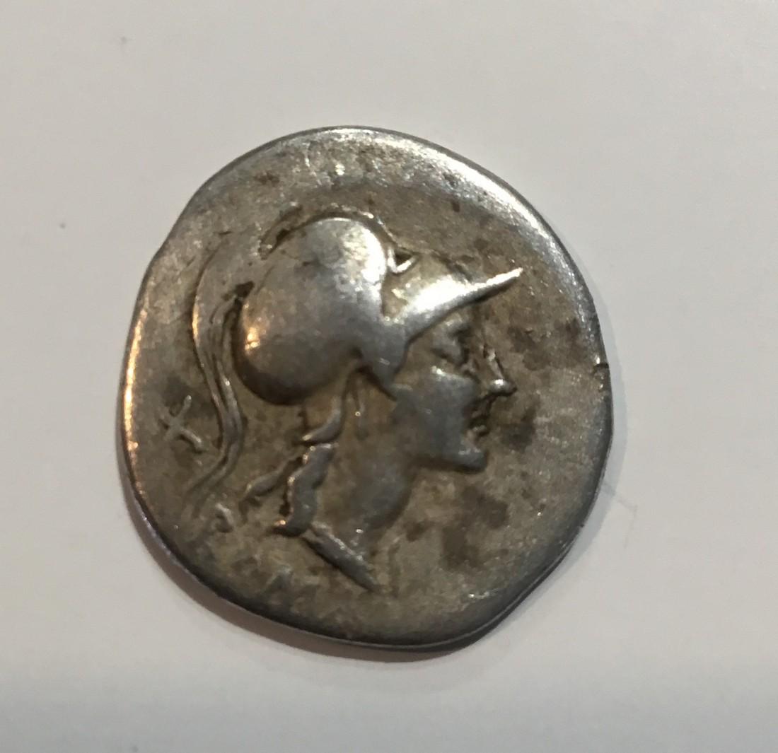 Roman republic. 115/114 BC. Silver denarius. Roma/ Roma (1 of 3)
