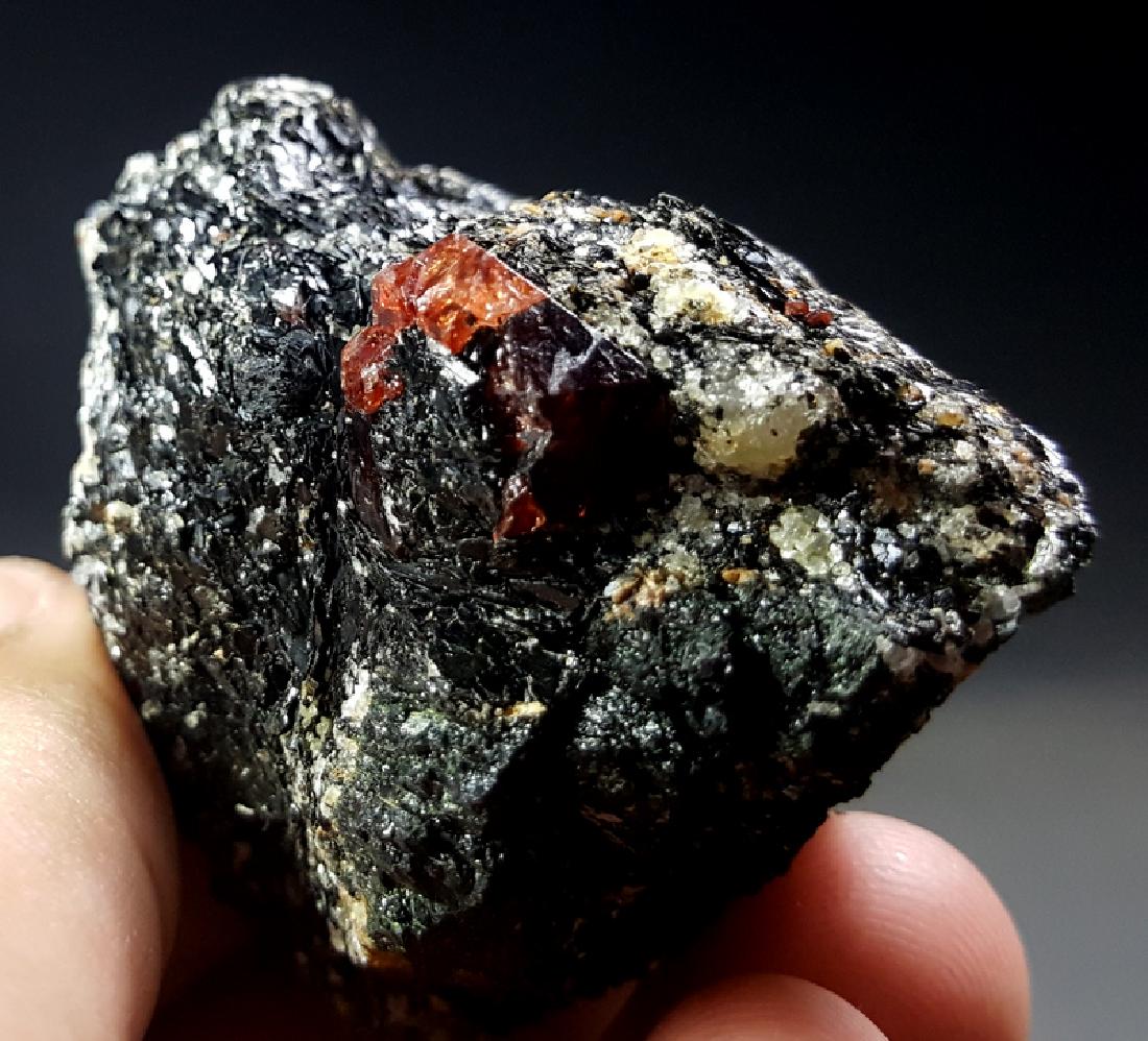 Amazing Blood Red Zircon Specimen: No Reserve! Title: Amazing Blood Red Zircon Specimen Origin: Skardu Pakistan Weight: 89 Grams Size/Dimensions: 48*35*48 mm Description: Amazing Blood Red Zircon Specimen Shipping: Domestic: Flat-rate 
