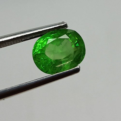 1.95 CTS NATURAL TSAVOURITE OVAL SHAPE LOOSE GEMSTONES (1 of 4)