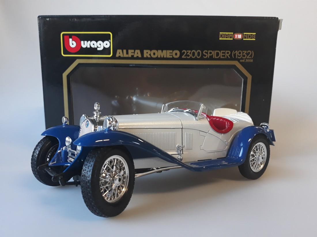 Bburago - 1:18 - Alfa Romeo 2300 Spider 1932 (1 of 7)