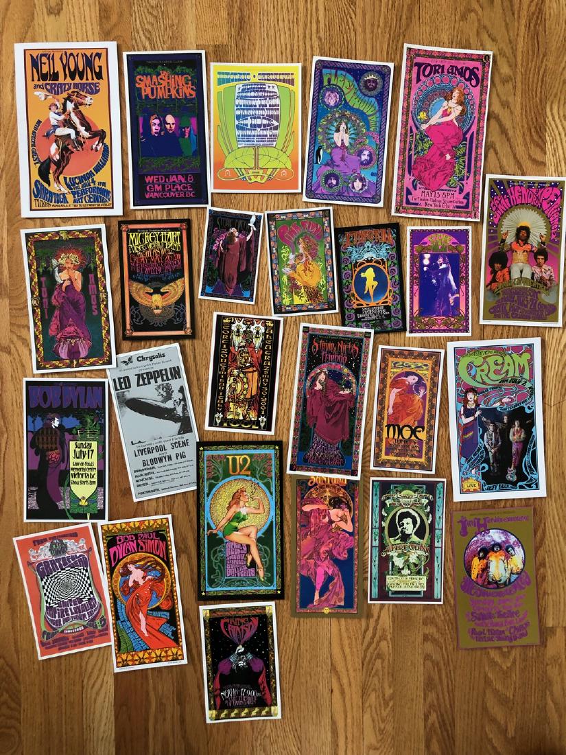 BOB MASSE CARD COLLECTION includes 25 cards !: LAST SETS !!!! GET IT NOW !!! BOB MASSE CARD COLLECTION includes 25 cards ! You will get 25 various cards - may not be the same as the picture. Shipping: Domestic: Flat-rate of $6.69 to anywhere withi