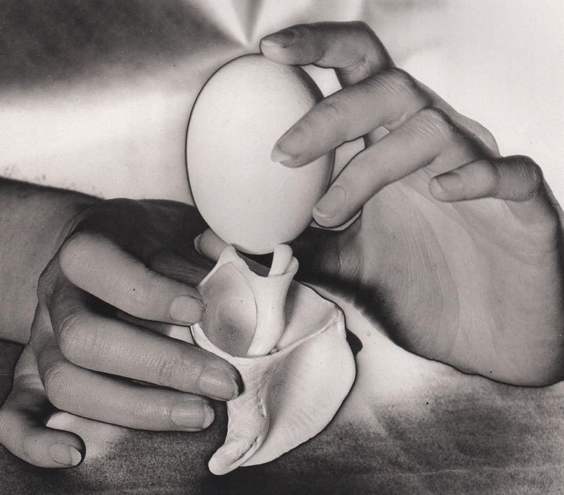 MAN RAY - L'oeuf et le coquillage: Artist: MAN RAY Print Title: L'oeuf et le coquillage Medium: PhotoLitho Printed Printed 1980Â’s in Germany Image size (inches) approx. 6 x 7Â” Man Ray was an American visual artist who spent mos