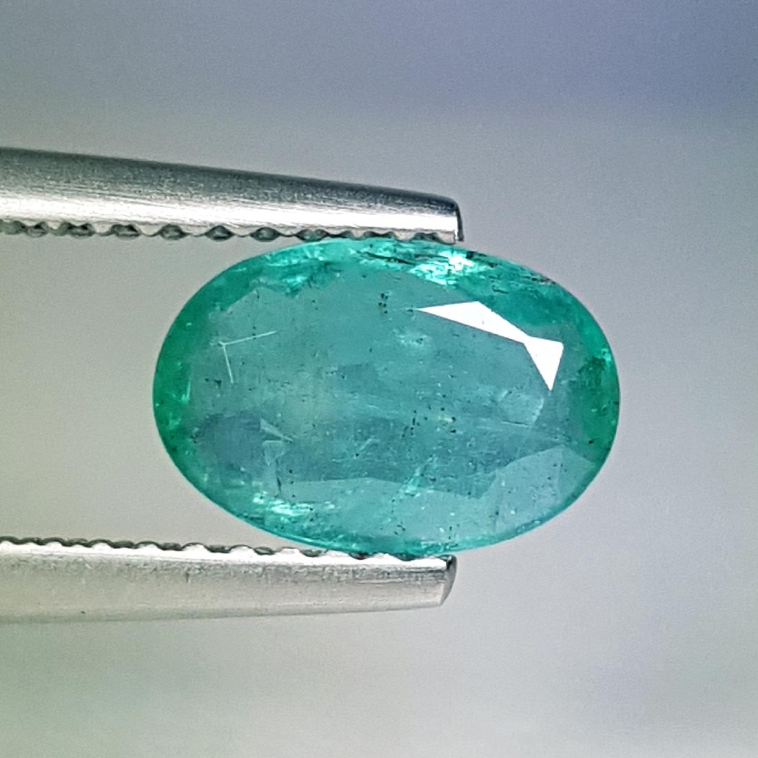 1.40 ct Excellent Oval Cut Natural Emerald (1 of 6)