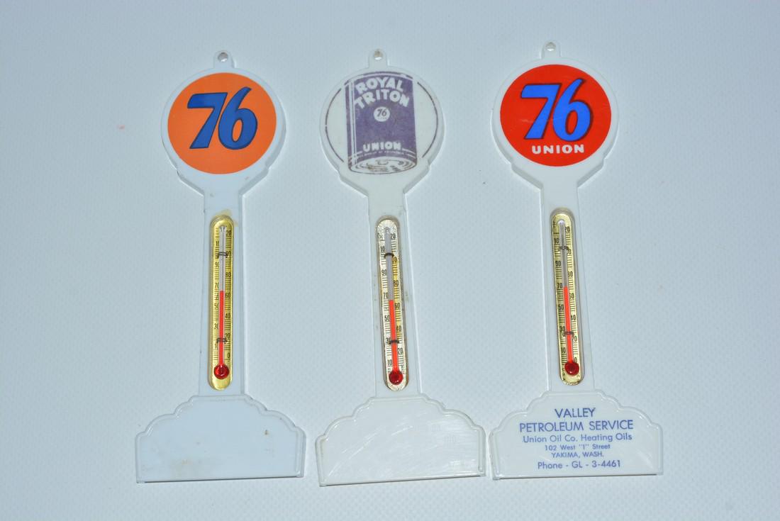 3-Different (Union) 76 Plastic Pole Thermometer (1 of 2)