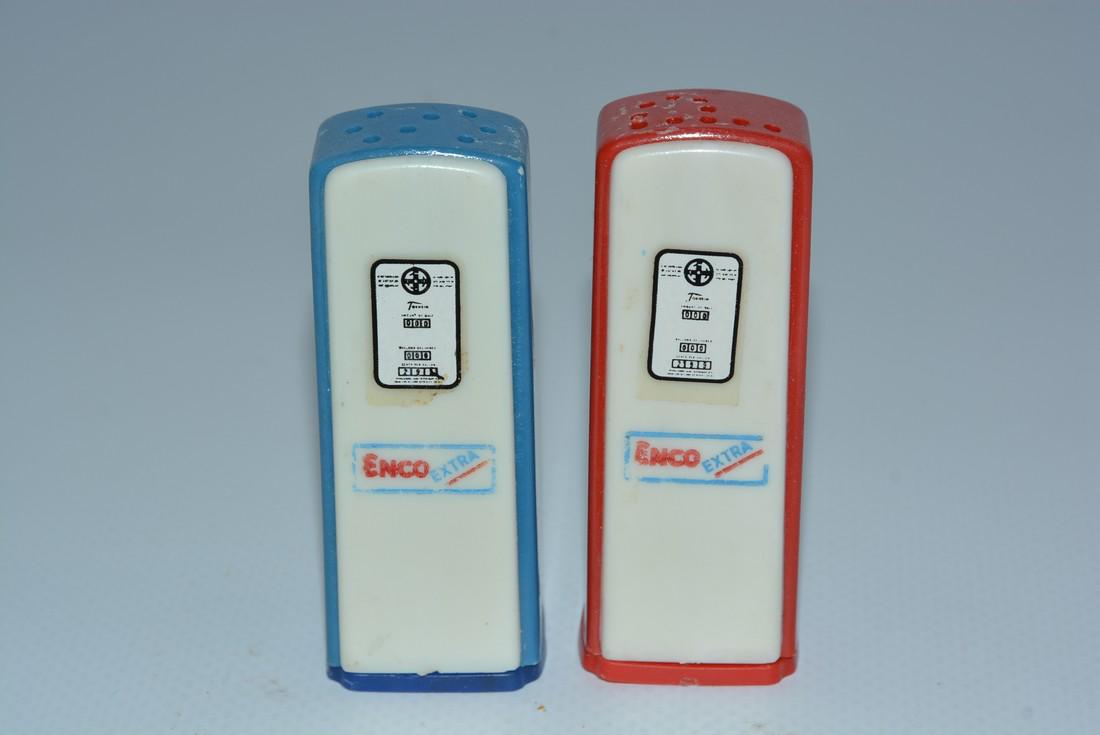 Enco Extra Plastic Gas Pump Salt & Pepper Shaker Set (1 of 2)