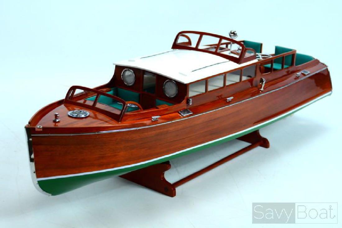 Chris Craft Commuter: Chris Craft Commuter Dimension Approx: 34" (long) x 8.5" (wide) x 11.5" (high); Our models are 100% hand built from scratch; Built from high quality woods & metal fittings Description Handcrafted by m