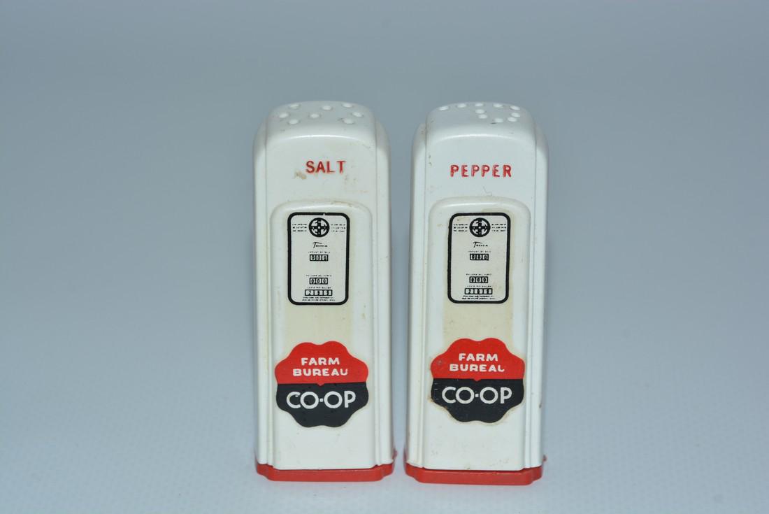 Farm Bureau Co-op Plastic Gas Pump Salt & Pepper Shaker (1 of 2)