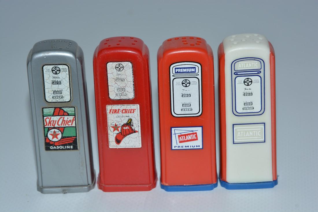 Texaco & Atlantic Plastic Gas Pump Sets (1 of 2)