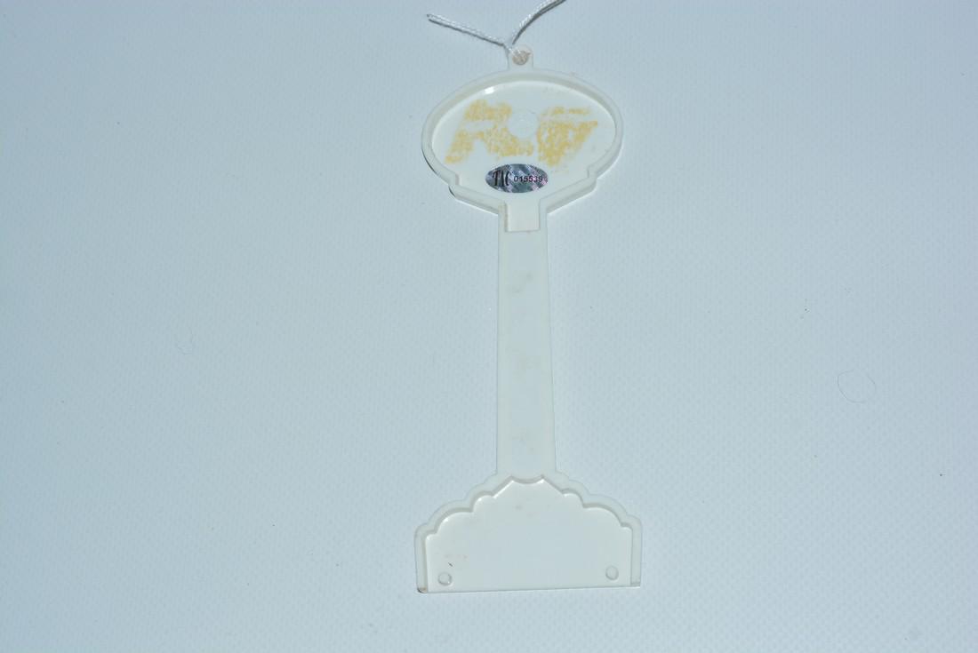 Standard Oil of Kentucky Plastic Pole Thermometer (1 of 1)