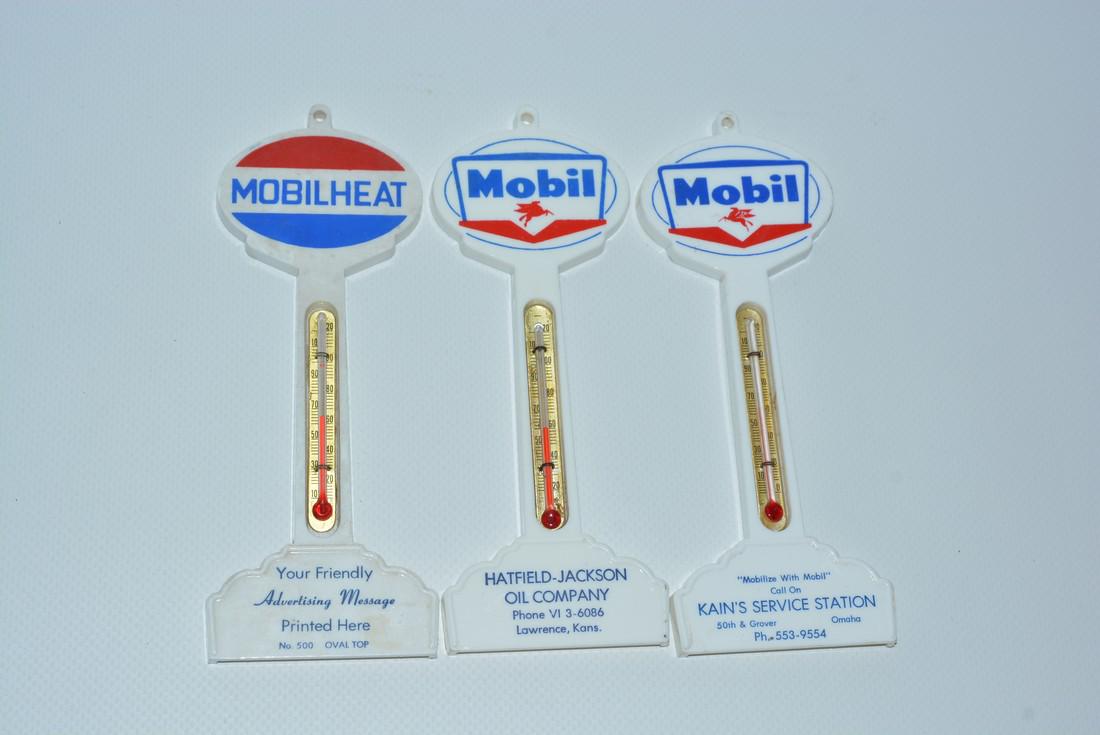 3-Different Mobil Plastic Pole Thermometers (1 of 2)