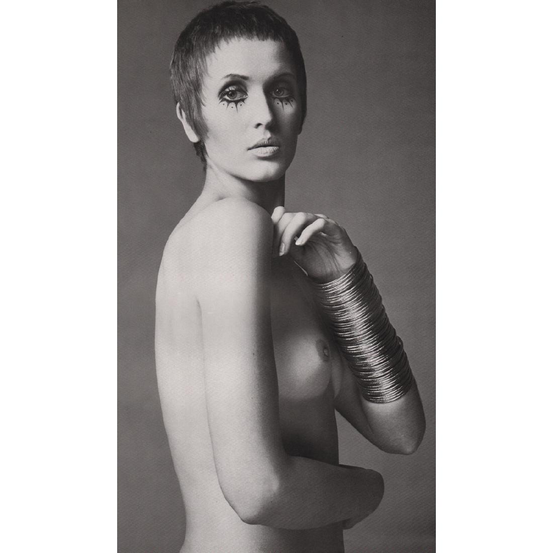 RICHARD AVEDON - Julie Driscoll, Bracelets by Cartier: Artist: RICHARD AVEDON Print Title: Julie Driscoll, Bracelets by Cartier 1968 Julie Driscoll Tippetts (born 8 June 1947) is an English singer and actress. Medium: Sheet-fed Gravure Printing Date: 1990