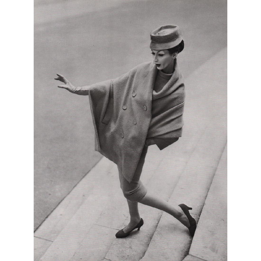 RICHARD AVEDON - Dovima, Suit by Dior, Paris 1955 (1 of 1)