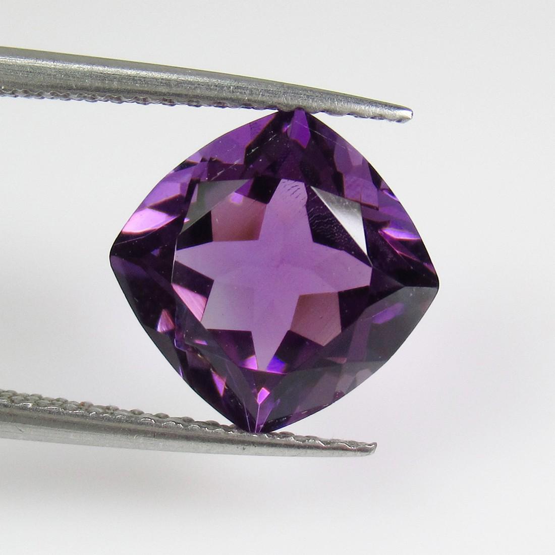 3.30 Ctw Natural Purple Amethyst Cushion Cut: No Reserve! Title: 3.30 Ctw Natural Purple Amethyst Cushion Cut Stone Clarity: VVS Loose Gemstone: Natural Amethyst Carat Weights: 3.30 Size/Dimensions: 9.40 x 9.40 x 6.30 mm Top Class Luster / Excell