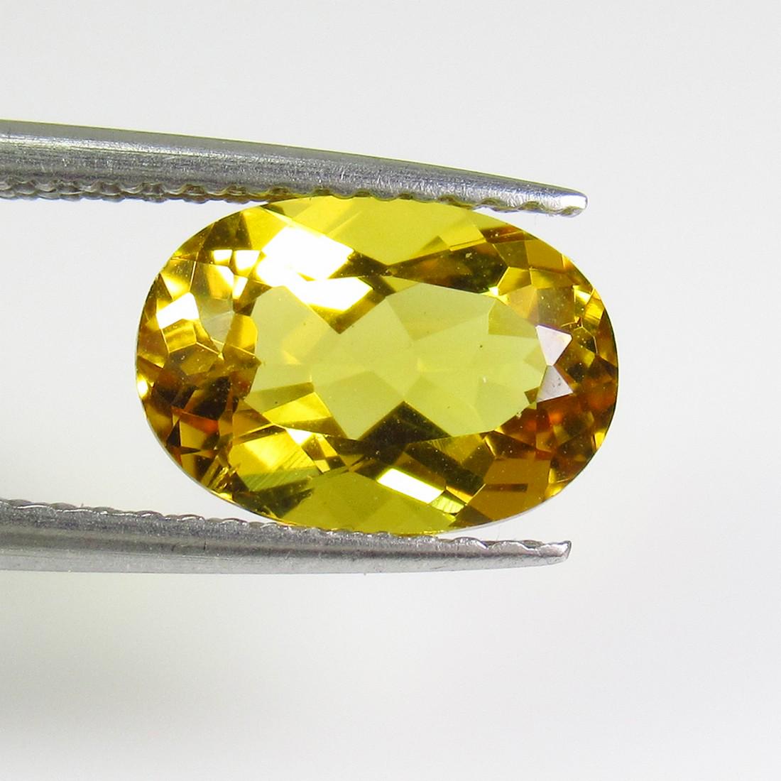 2.03 Ctw Natural Yellow Beryl 10X7 mm Oval Cut: No Reserve! Title: 2.03 Ctw Natural Yellow Beryl 10X7 mm Oval Cut Stone Clarity: VVS Loose Gemstone: Natural Beryl Carat Weights: 2.03 Size/Dimensions: 9.90 x 6.90 x 4.90 mm Top class Luster / Very Cl