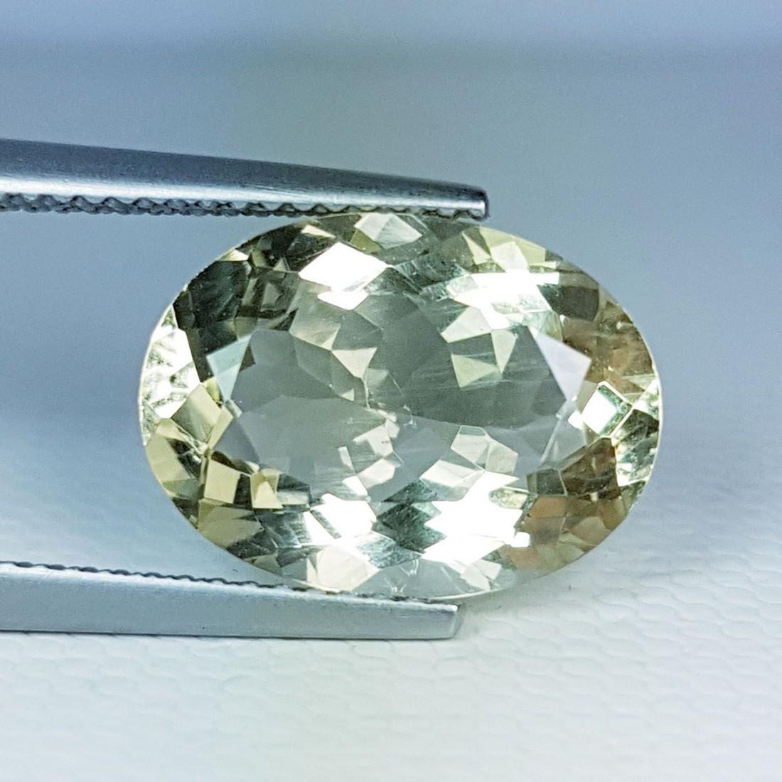 Natural Scapolite Oval Cut 5.40 ct: No Reserve! Title: Natural Scapolite Oval Cut 5.40 ct Color/Clarity: VVS Gemstones: Loosegemstone Carat Weights: $5 Size/Dimensions: 13.90 x 10.30 x 6.30 Additional Information: Oval - Madagascar S