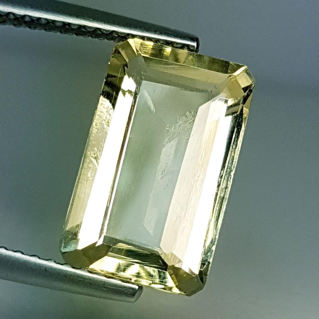 Natural Scapolite Emerald Cut 3.85 ct (1 of 6)