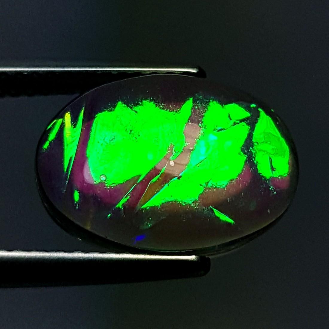 5.75 ct Australian Doublet Opal (1 of 6)
