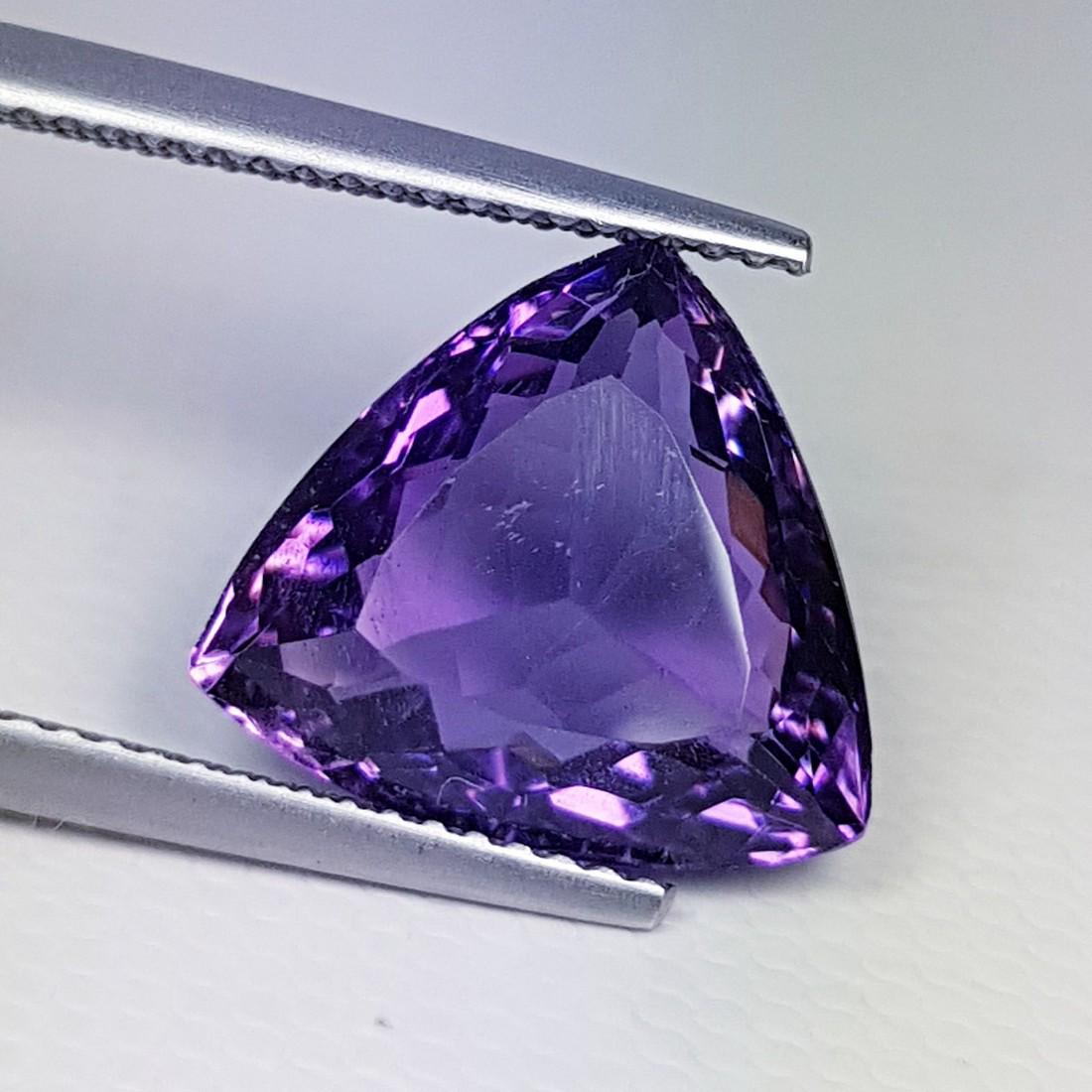 Natural Amethyst Triangle Cut 5.80 ct (1 of 6)