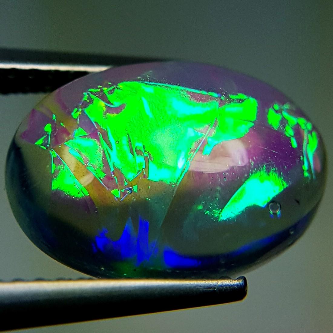 5.64 ct Australian Doublet Opal (1 of 7)