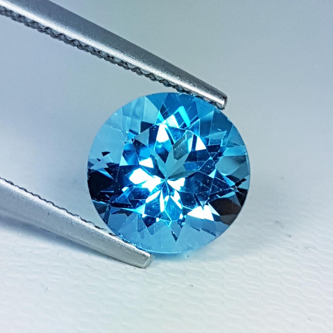 Natural Blue Topaz Round Cut 2.15 ct (1 of 6)