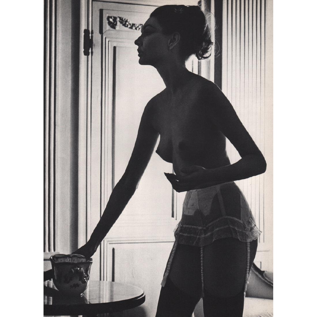 JOHN RAWLINGS - Nude - Betty Biehn: Artist: JOHN RAWLINGS Print Title: Nude - Betty Biehn Medium: Sheet-fed Gravure Printing Date: 1960's Printed in Switzerland Image Size approx: 8.5 x 11.5 inches John Rawlings (1912-1970) was a Conde