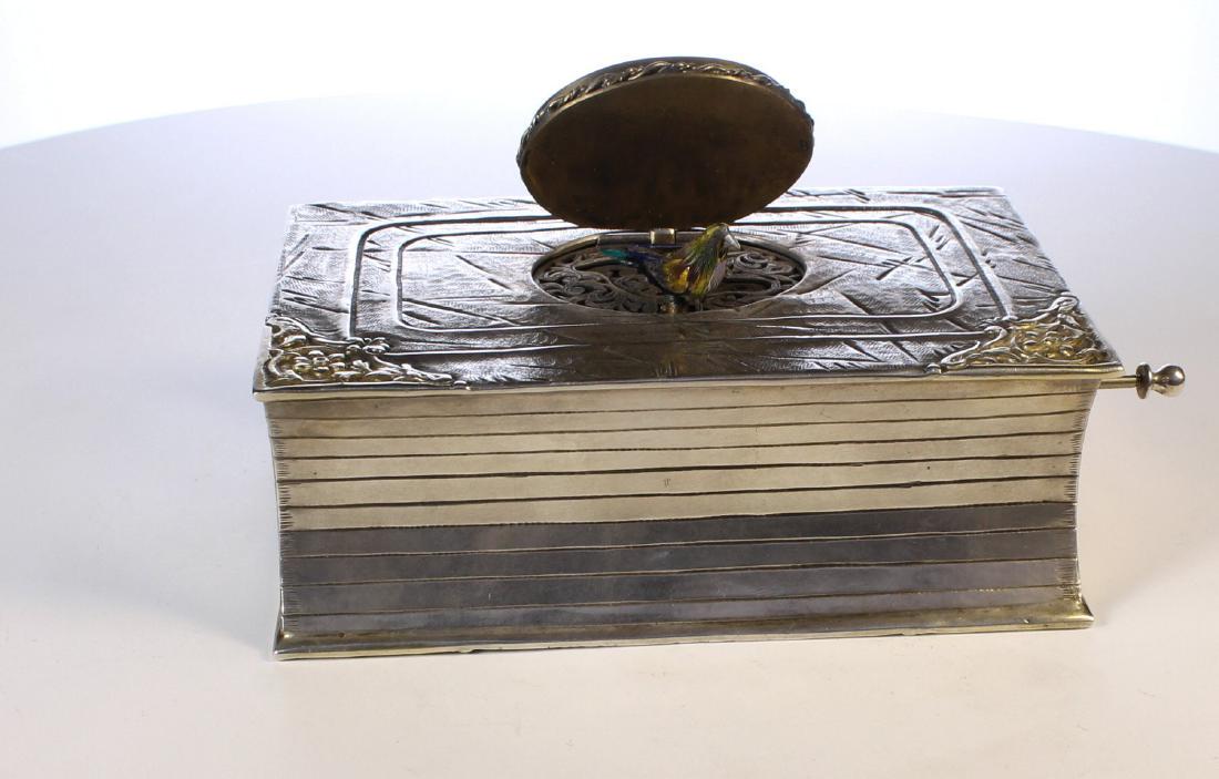 Silver and Porcelain Singing Bird Box (1 of 20)