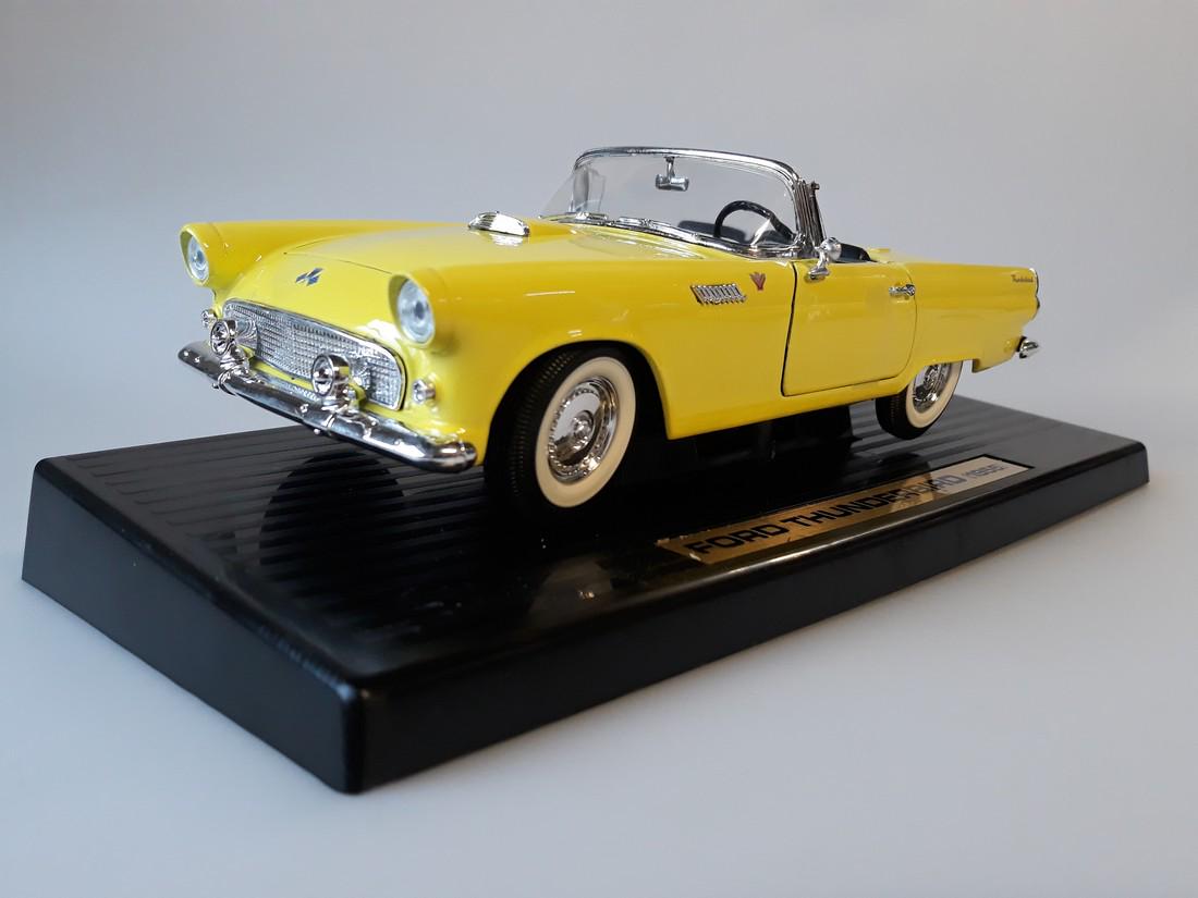 Road Legends - 1:18 - Ford Thunderbird 1955 (1 of 5)
