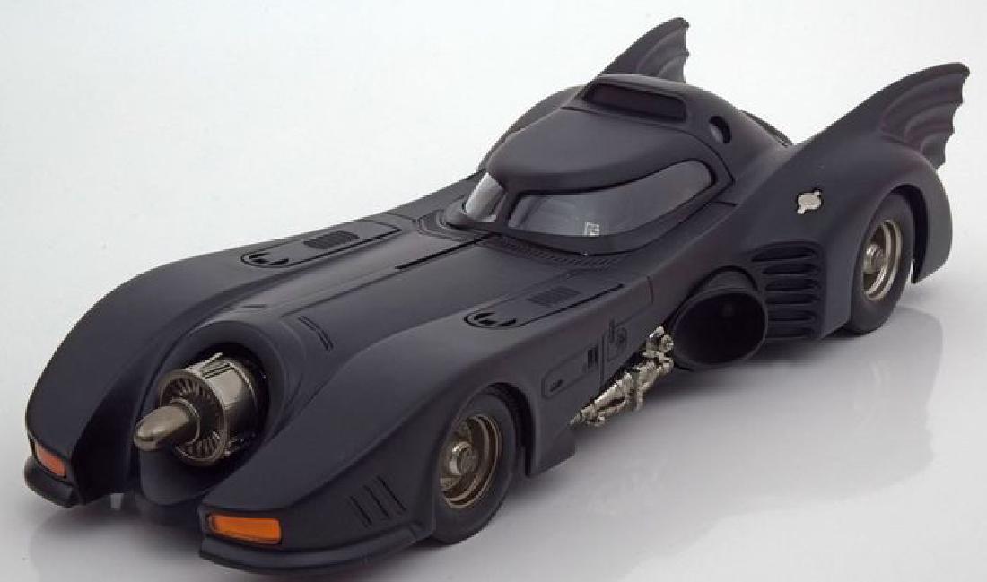 Hotwheels - 1:18 - Batman Returns Batmobile (1 of 5)