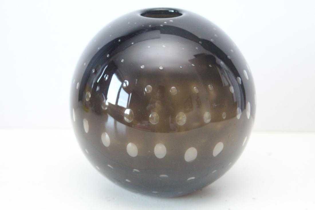 Floris Meydam - Glass Vase (Dutch spijkervaas), 1936: Title: Floris Meydam - Glass Vase (Dutch spijkervaas), 1936 Maker: Floris Meydam Date/Period: 1936 Size: 14,5 x 13,5 cm Reserve: $50.00 Shipping: Domestic: Flat-rate of $30.00 to anywhere within the c