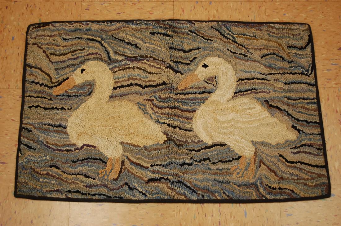 DETAILED SEMI ANTIQUE AERICAN HOOKED RUG 2' x 3'  HAND (1 of 8)