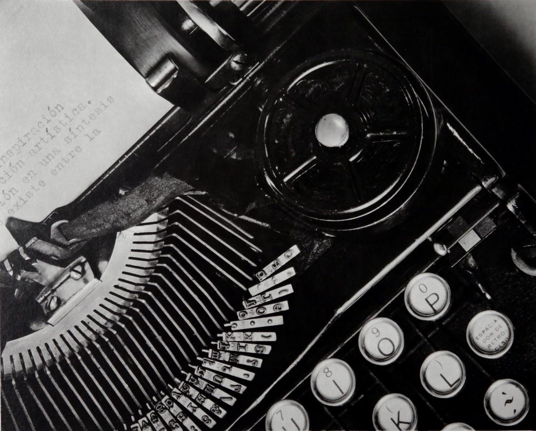 TINA MODOTTI - The type writer Julio Antonio Mella 1929: Artist: TINA MODOTTITitle: The type writer Julio Antonio Mella 1929 Date Printed: 1979 Medium: Vintage Photogravure Printer Location: Milan Italy 24.2x19.5cm - 9.6x7.6 inch Mount Size: 30x40 cm - 15.7