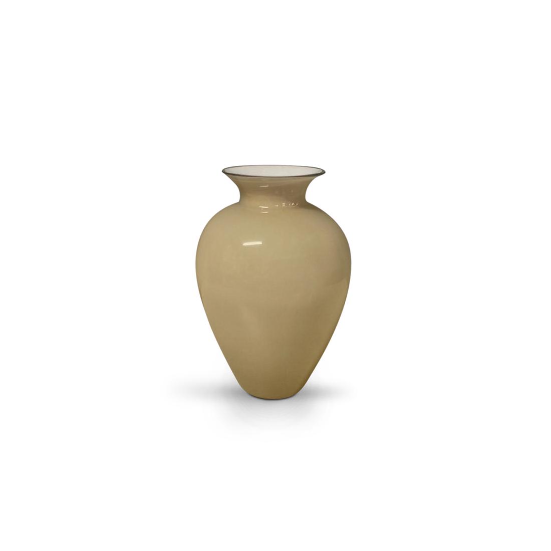Barovier & Toso - Glass Vase: Title: Barovier & Toso - Glass Vase Date/Period: 80s Materials: Glass Dimensions: Cm 21 x 30 Additional Information: Barovier & TosoVase in blown and layered Murano glass white, transparent, beigePoin