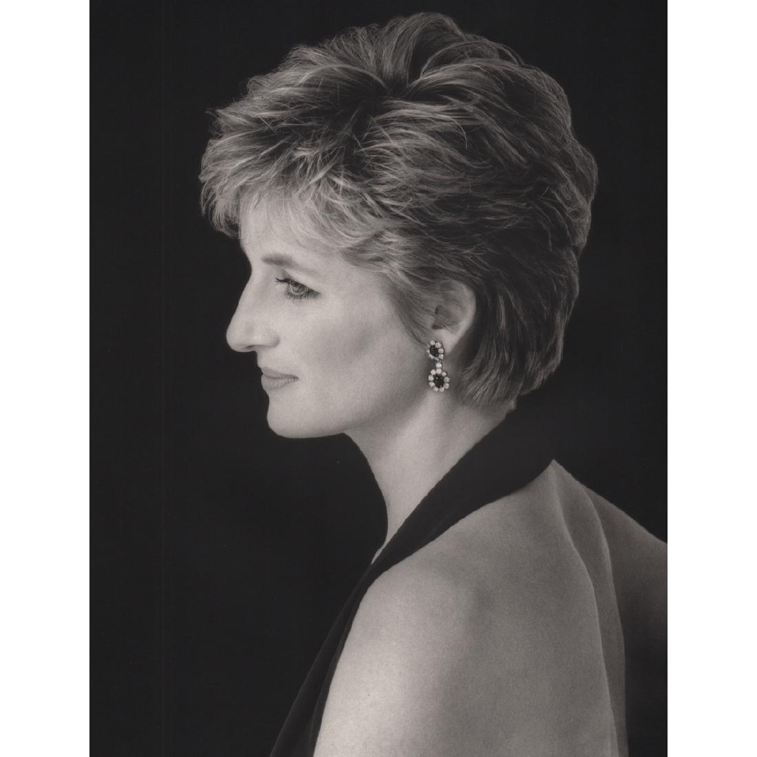 PATRICK DEMARCHELIER - Princess Diana. London 1993: Artist: PATRICK DEMARCHELIER Print Title: Princess Diana. London 1993 Medium: Photo-Lithograph Printing Date: 1990's Printed in the USA Image Size approx: 9 X 12 inches Patrick Demarchelier ( b. 1943