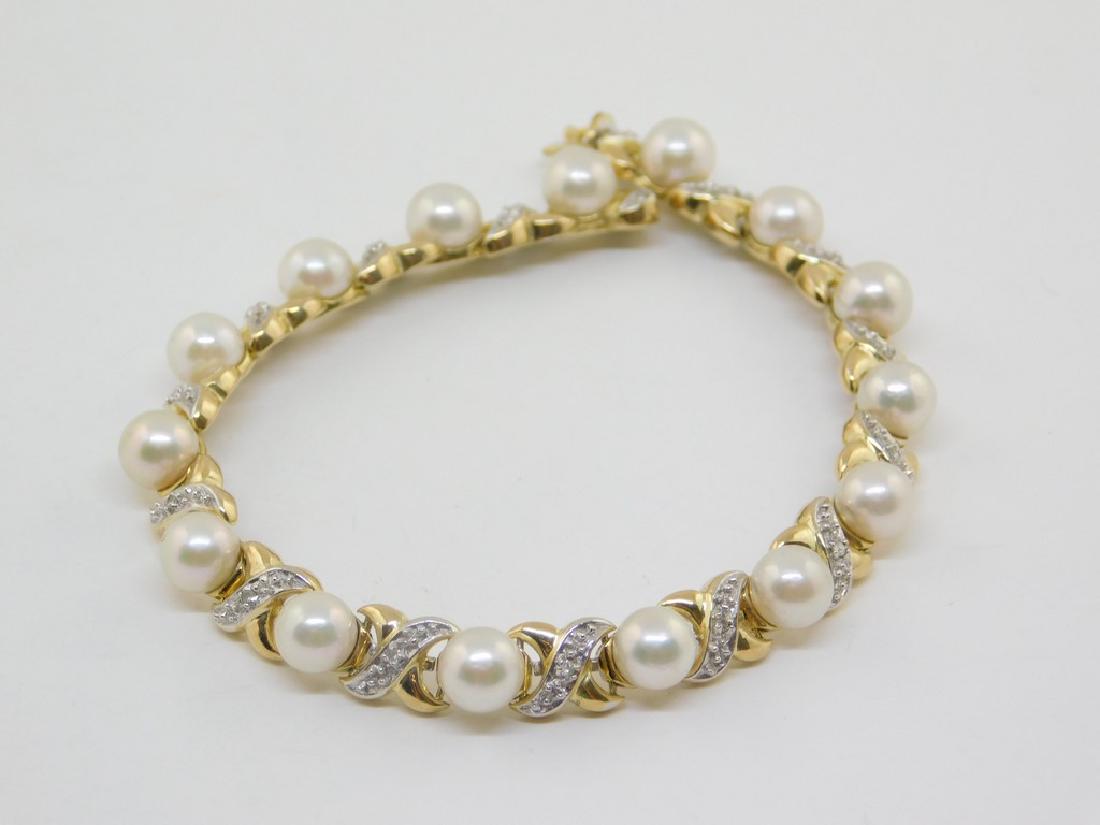14k Yellow Gold pearl & 8pts diamond bracelet 14.3 (1 of 6)