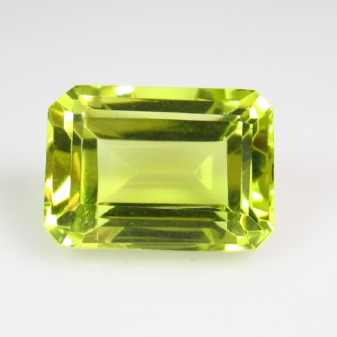 8.66 Ct Genuine Lemon Quartz 14X10 mm Octagon Cut: No Reserve! Title: 8.66 Ct Genuine Lemon Quartz 14X10 mm Octagon Cut Stone Clarity: VVS Gemstones: Natural Lemon Quartz Carat Weights: 8.66 Size/Dimensions: 14.10 x 10.10 x 7.90 mm Top Class Luster / 