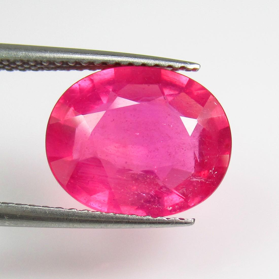 5.60 Ct Natural Mozambique Red Ruby 12X10 Oval Cut (1 of 4)