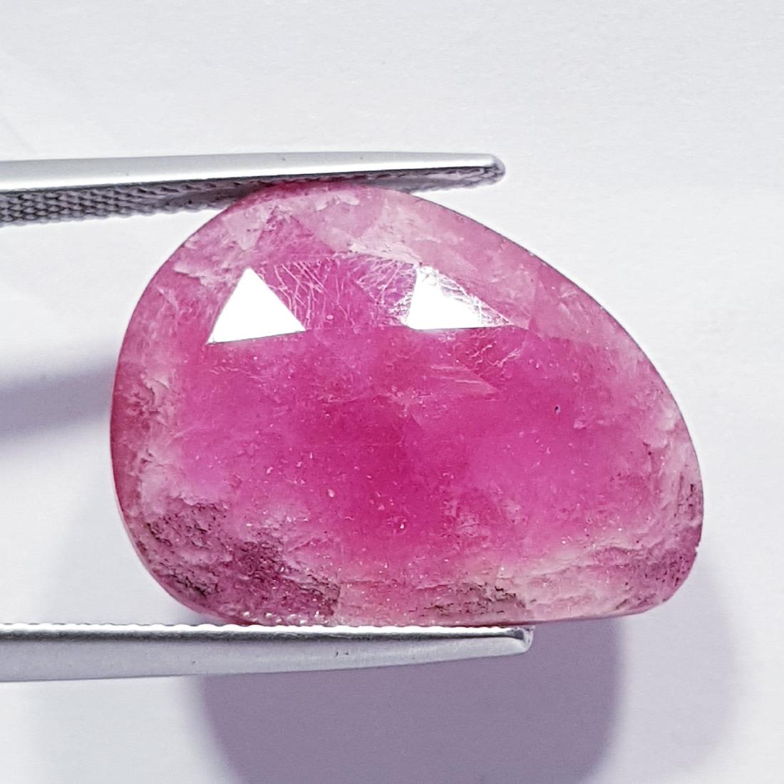 15.55 ct Natural Faceted Ruby (1 of 6)