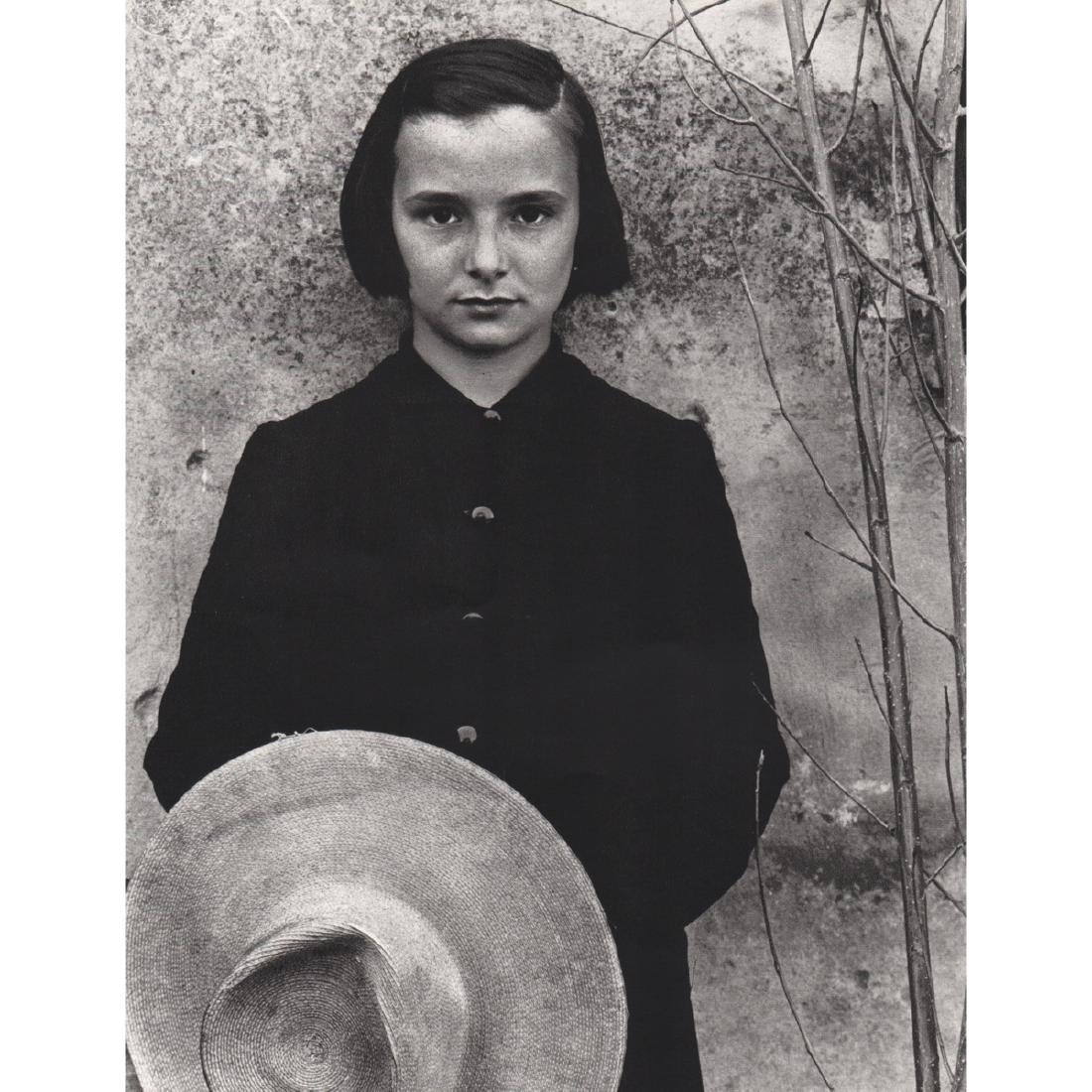 PAUL STRAND - Tailors Apprentice, Luzzara Italy 1953: No Reserve! Artist: PAUL STRAND Print Title: Tailors Apprentice, Luzzara Italy 1953 Medium: Sheet-Fed Gravure Printing Date: 1970's Printed in Switzerland Image Size approx: 8 X 10 inches Paul Strand