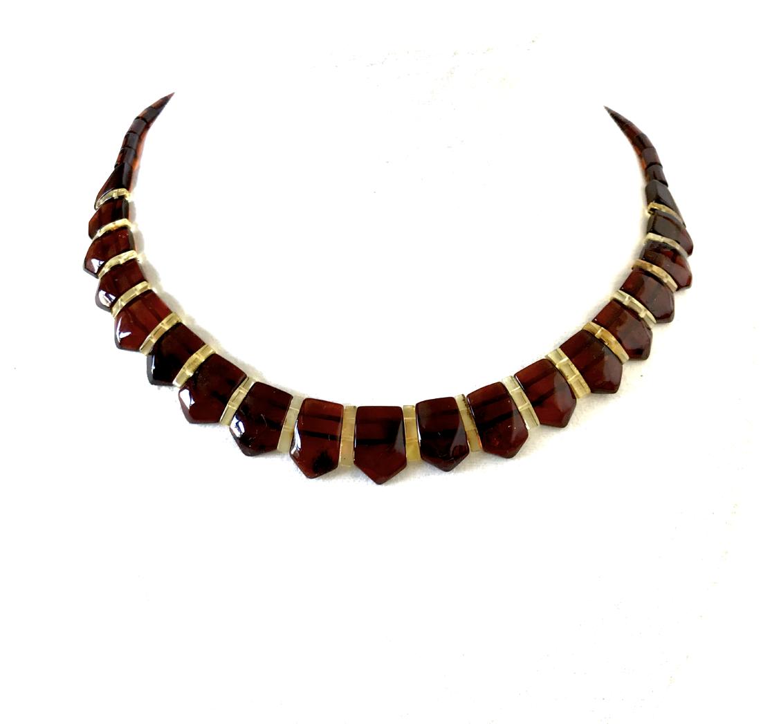 Cut Baltic amber necklace cherry&lemon (1 of 10)