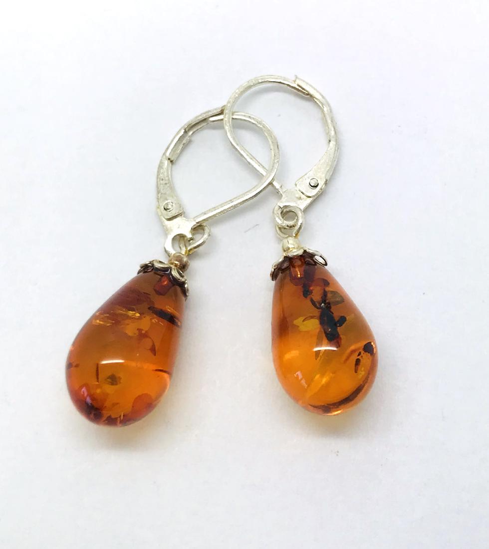 Silver earrings with Baltic amber cut drops (1 of 5)