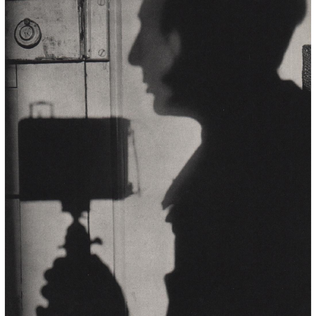 ANDRE KERTESZ - Self-portrait, Paris 1927: Artist: ANDRE KERTESZ Print Title: Self-portrait, Paris 1927 Medium: Sheet-Fed Gravure Printed in 1970's Printed in France Image size approx. 5.5 X 6 inches Andre Kertesz (1894-1985) born Kertesz Ando
