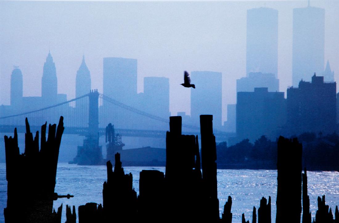 THOMAS HOEPKER - Skyline of Manhattan from Queens. New: Artist: Thomas Hoepker Title: Skyline of Manhattan from Queens. New York City.1983 Date Printed: 2008 Medium: Photo Litho with Copyright Thomas Hoepker / Magnum Photos Printer Location: Italy Size: 14