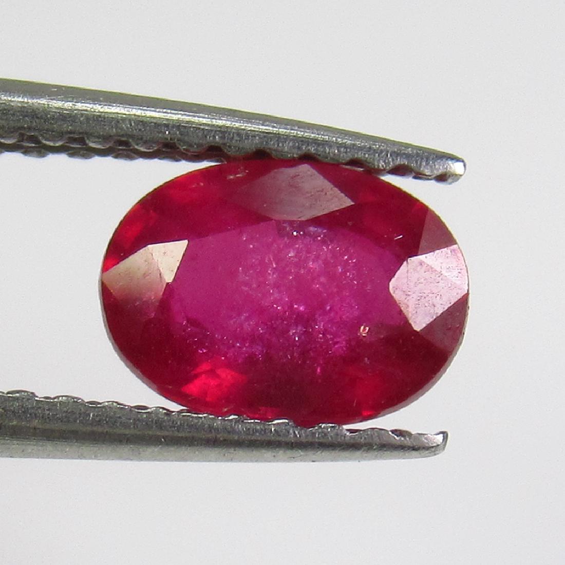 1.02 Ctw Natural Mozambique Red Ruby 6.8X5 mm Oval Cut (1 of 2)