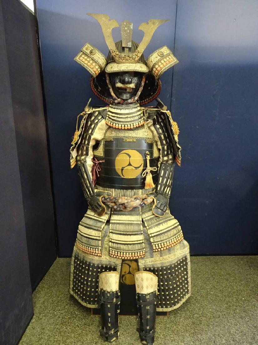Japanese Samurai Armor Bessho Nagaharu clan Mon: Title: Japanese Samurai Armor Bessho Nagaharu clan Mon Date: Taisho Signature/Stamp: markings Materials: Mixed materials Size: 160 cm Japanese Samurai Armor Bessho Nagaharu clan MonThis is a special J