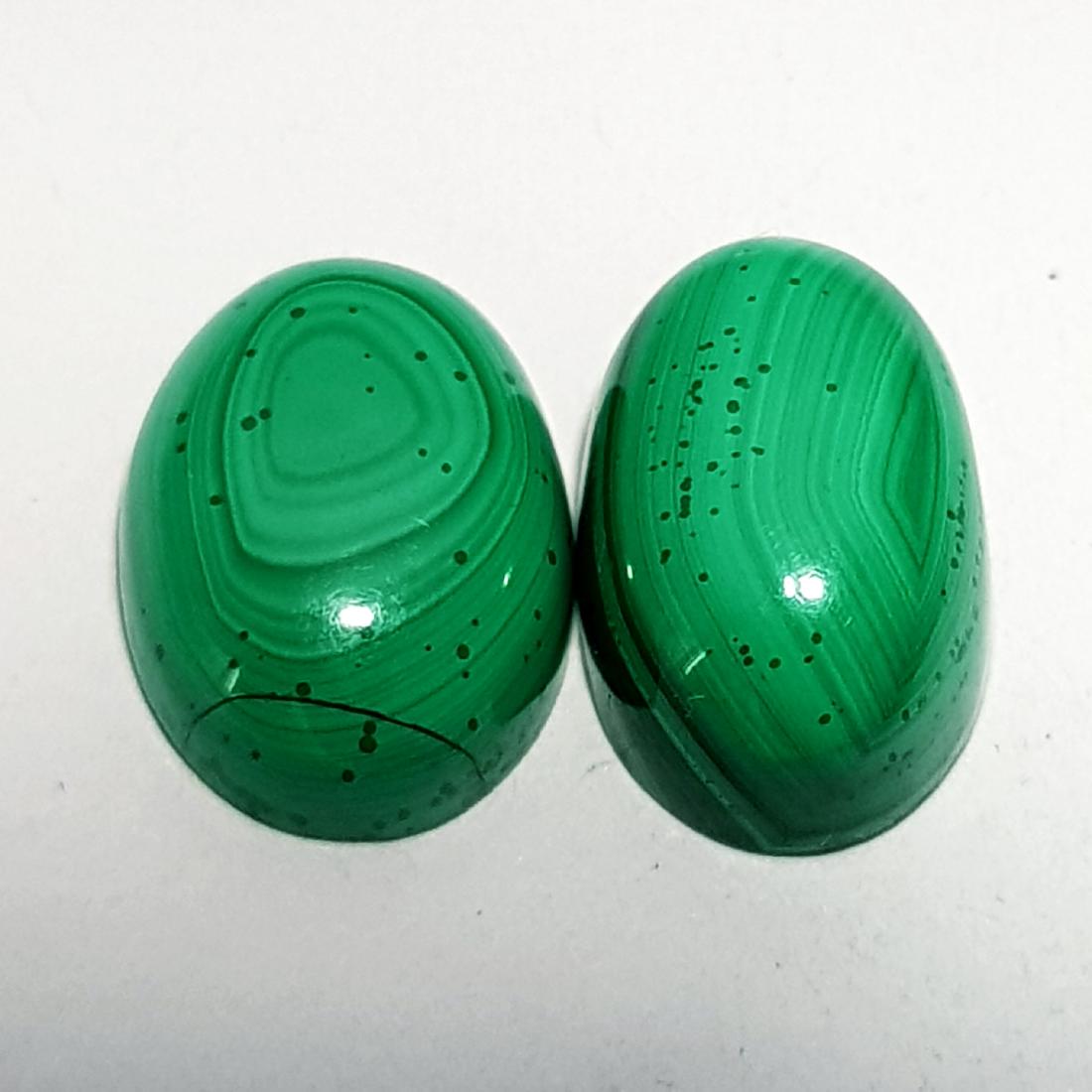 12.85 ct Pair of Natural Malachite: No Reserve! Title: 12.85 ct Pair of Natural Malachite Color/Clarity: IF - VVS Gemstones: Loosegemstone Carat Weights: $13 Size/Dimensions: 12.30 x 8.30 x 5.80/12.20 x 9.10 x 4.20 Additional Informatio